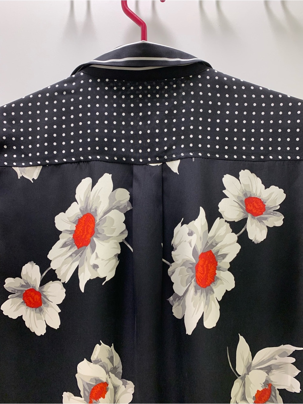 Equipment Black and White Polka Dot Blouse 100% silk, size S - Picture 7 of 8
